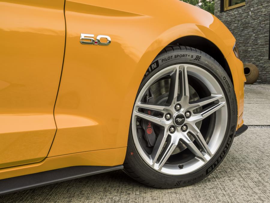 Колеса Ford Mustang GT Fastback 2017 года  (EU) (фото 17 из 42)